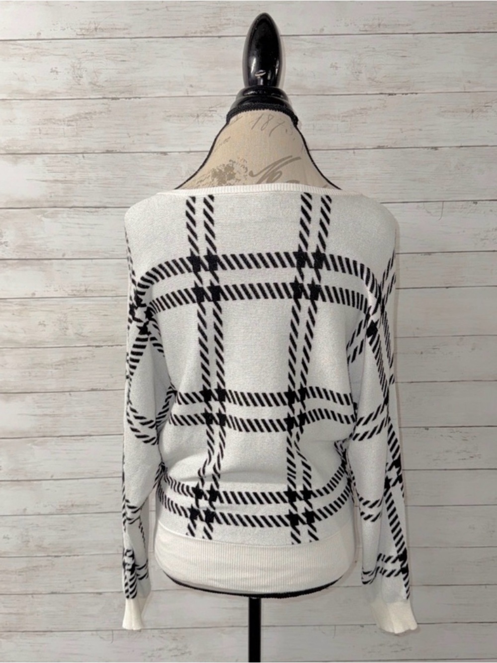Express Dolman Sleeve Sweater - Picture 4 of 6